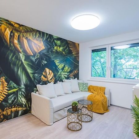 Jungle Apartment Siófok Exteriör bild