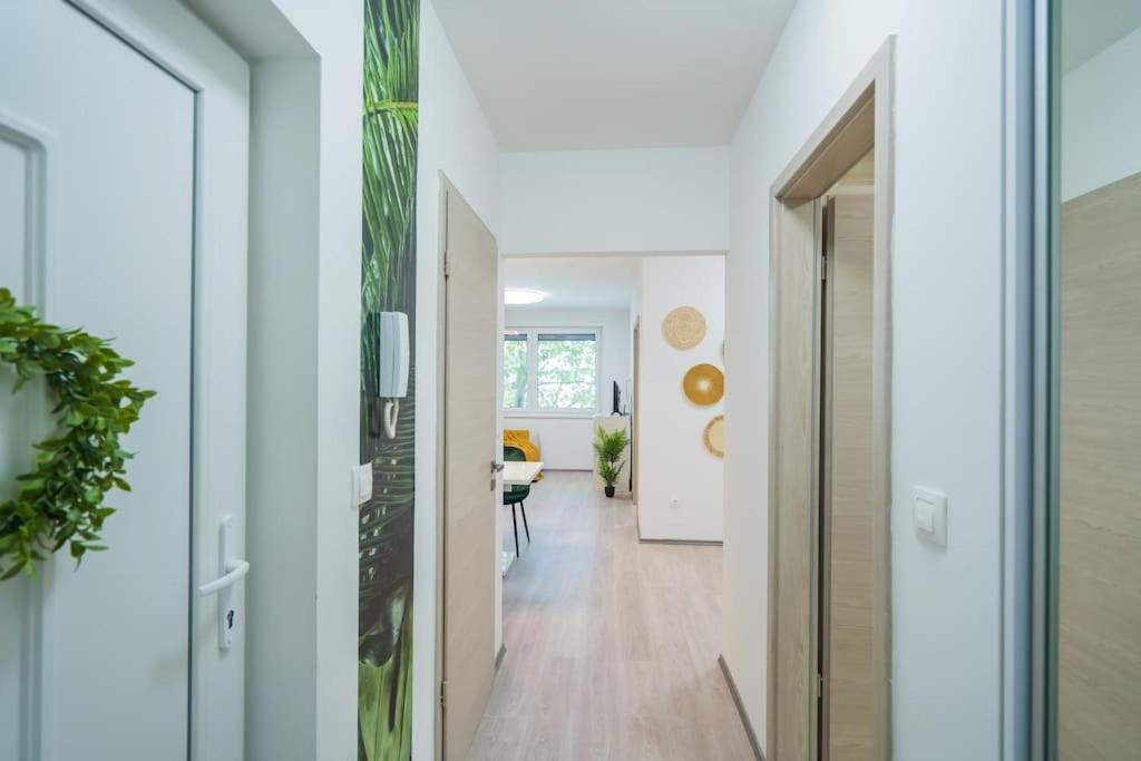Jungle Apartment Siófok Exteriör bild