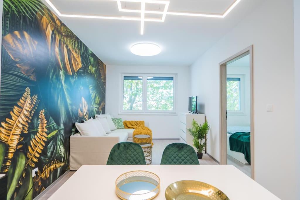 Jungle Apartment Siófok Exteriör bild